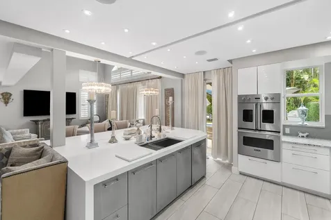 2550 NW 52nd Street Boca Raton FL 33496