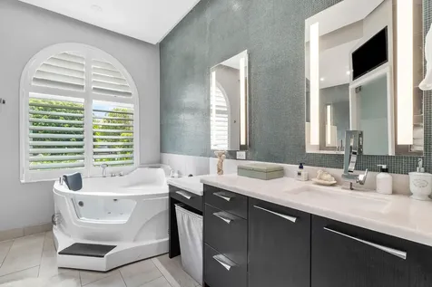 2550 NW 52nd Street Boca Raton FL 33496