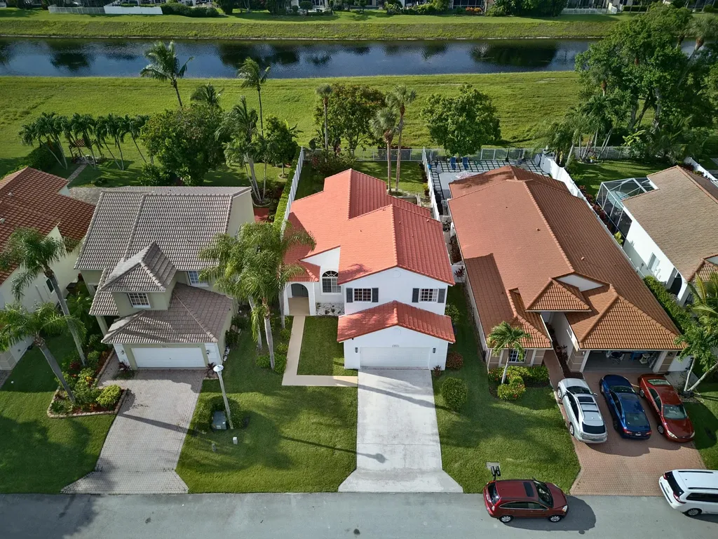 4583 NW 7th Place Deerfield Beach FL 33442