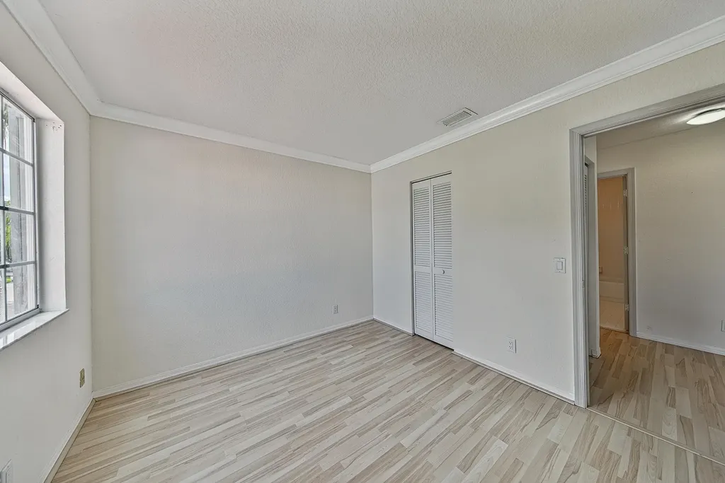 4583 NW 7th Place Deerfield Beach FL 33442