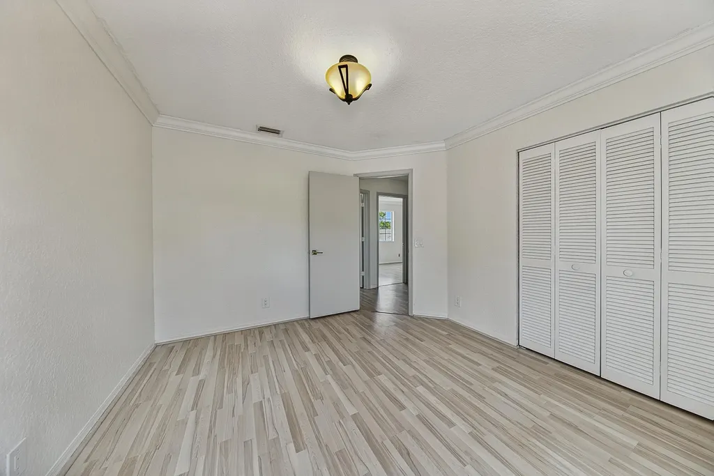 4583 NW 7th Place Deerfield Beach FL 33442