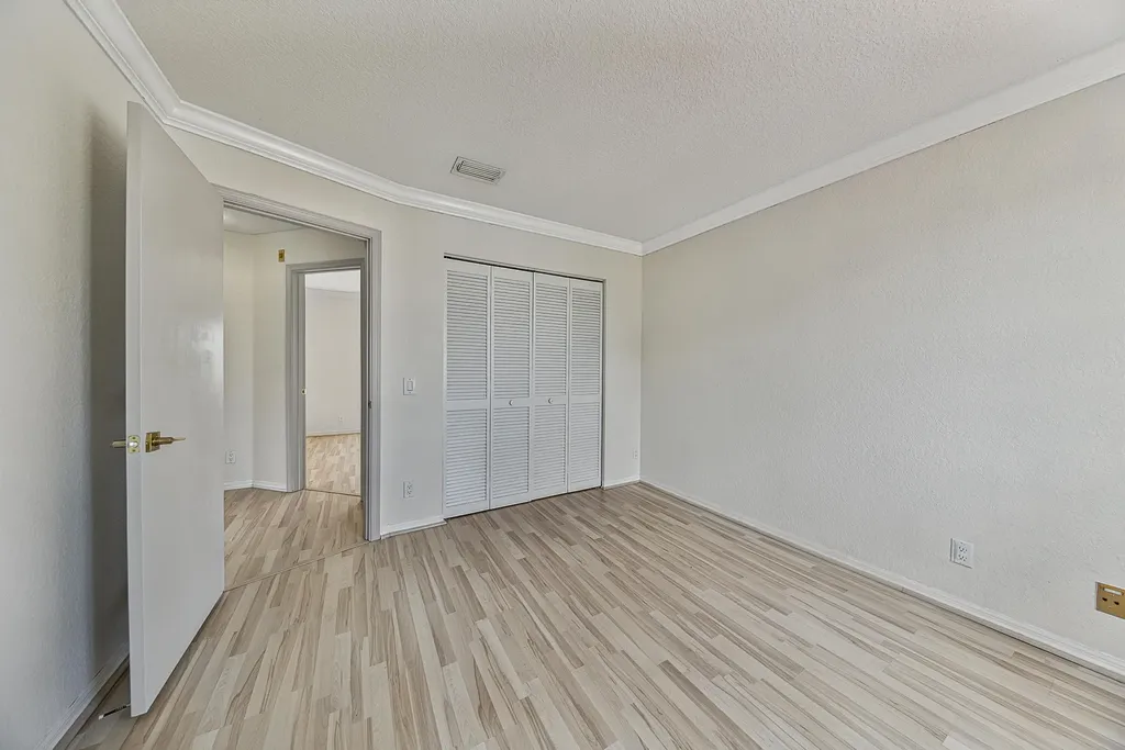 4583 NW 7th Place Deerfield Beach FL 33442