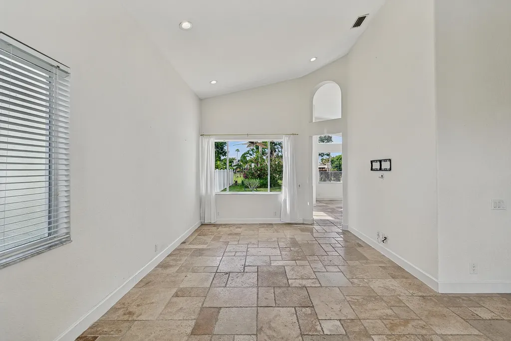 4583 NW 7th Place Deerfield Beach FL 33442
