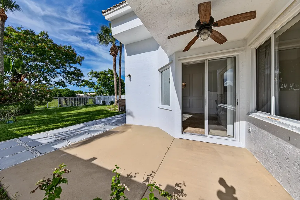 4583 NW 7th Place Deerfield Beach FL 33442