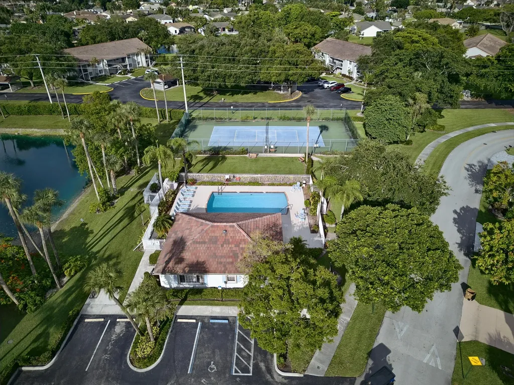 4583 NW 7th Place Deerfield Beach FL 33442