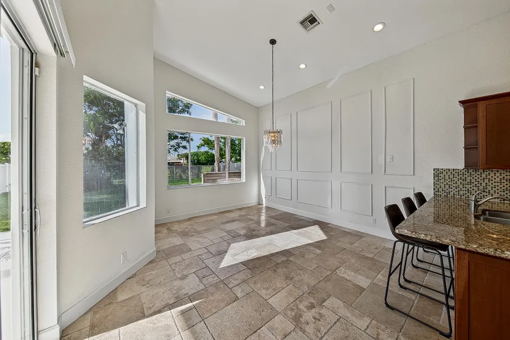 4583 NW 7th Place Deerfield Beach FL 33442