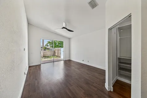 4583 NW 7th Place Deerfield Beach FL 33442