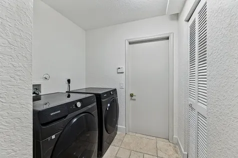 4583 NW 7th Place Deerfield Beach FL 33442