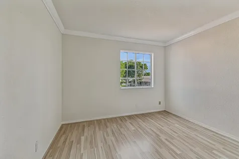 4583 NW 7th Place Deerfield Beach FL 33442