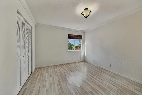 4583 NW 7th Place Deerfield Beach FL 33442