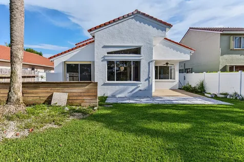 4583 NW 7th Place Deerfield Beach FL 33442