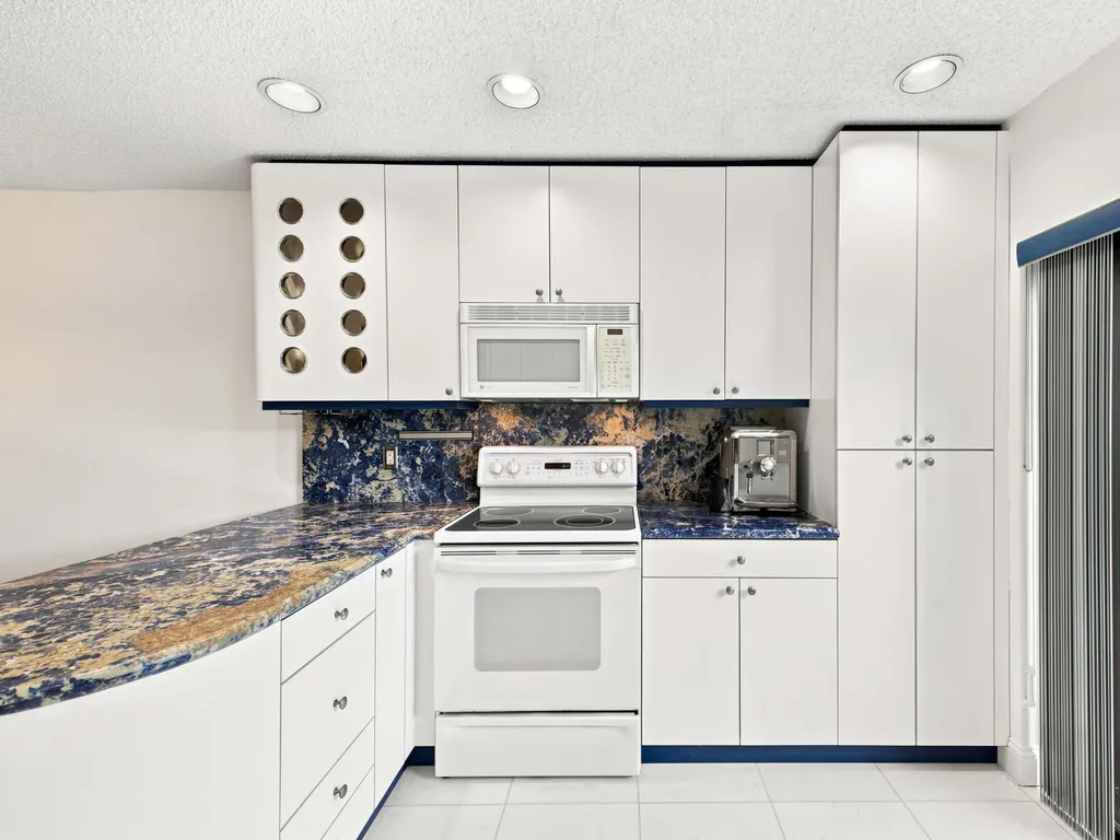 626 Mariners Way Boynton Beach FL 33435