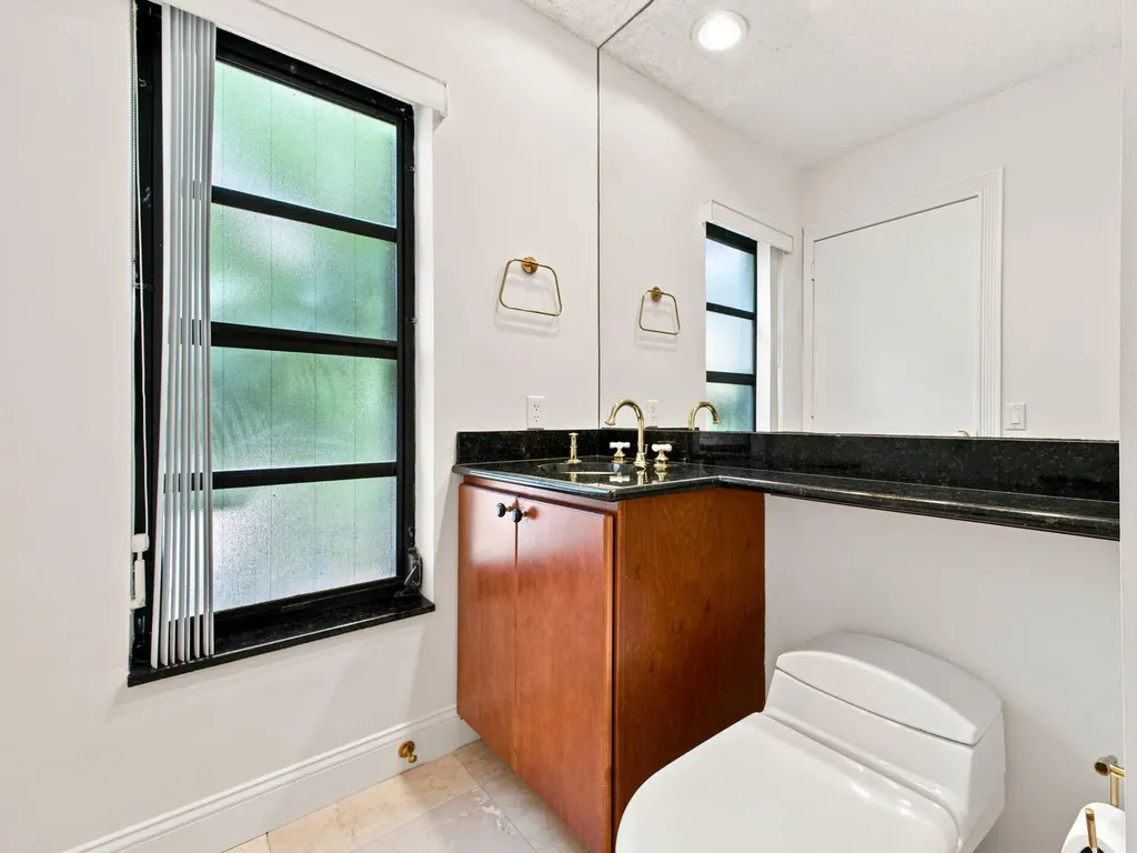 626 Mariners Way Boynton Beach FL 33435