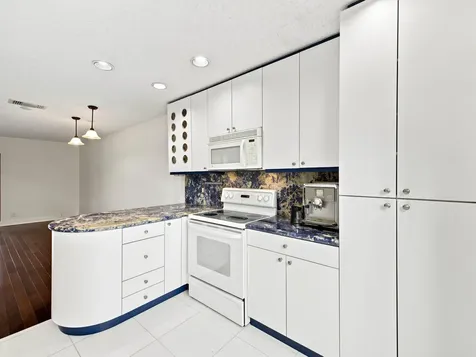 626 Mariners Way Boynton Beach FL 33435