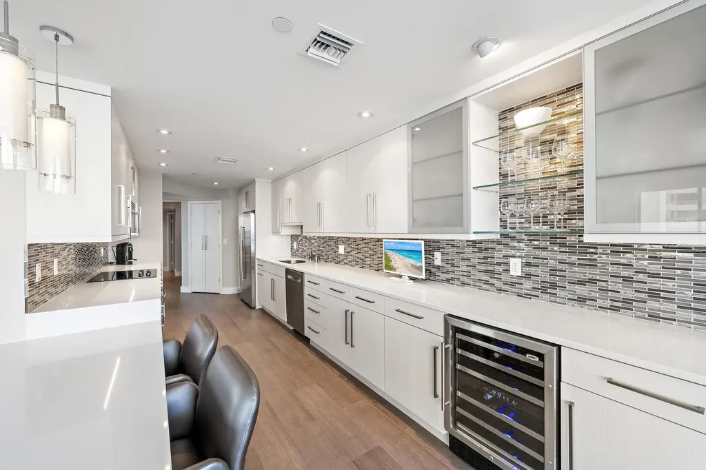 5250 N Ocean Drive Singer Island FL 33404