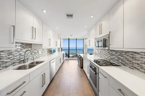 5250 N Ocean Drive Singer Island FL 33404