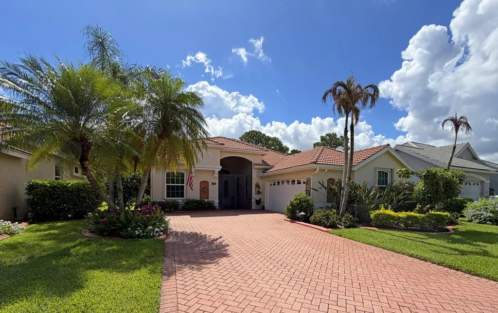 728 SW Lake Charles Circle Port St Lucie FL 34986