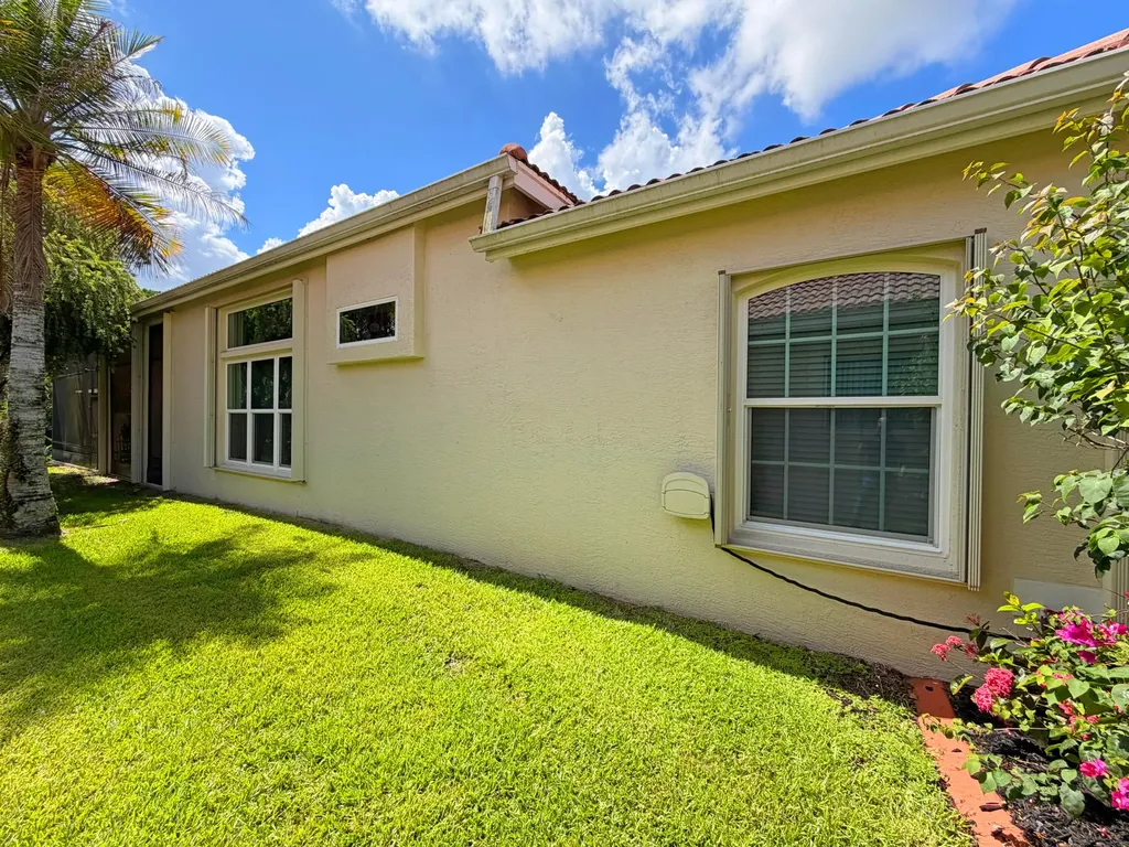 728 SW Lake Charles Circle Port St Lucie FL 34986