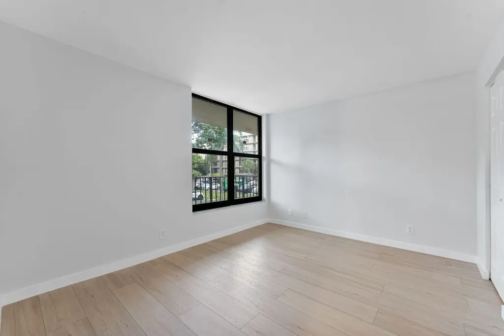 20 Royal Palm Way Boca Raton FL 33432