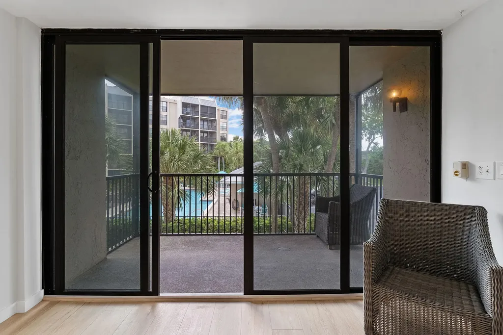 20 Royal Palm Way Boca Raton FL 33432