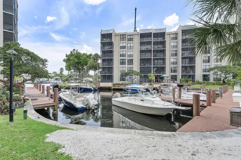 20 Royal Palm Way Boca Raton FL 33432