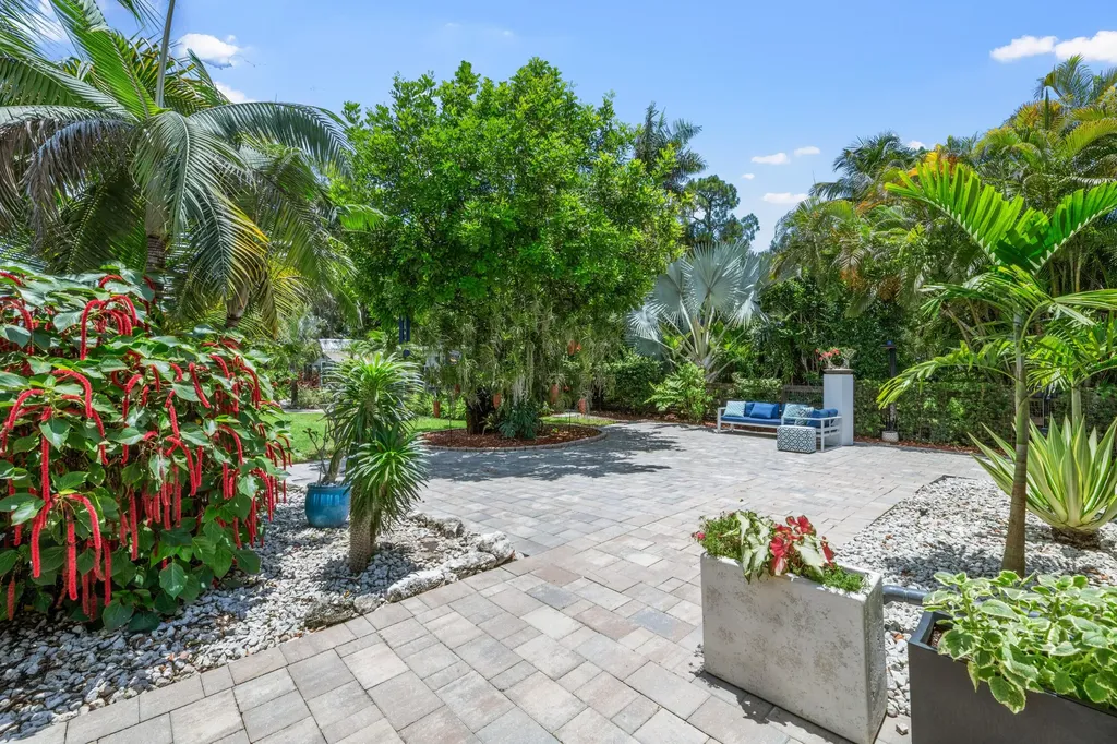 14800 April Drive Loxahatchee Groves FL 33470