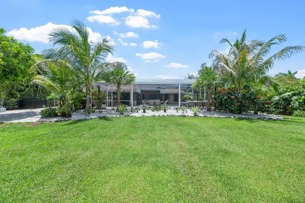 14800 April Drive Loxahatchee Groves FL 33470