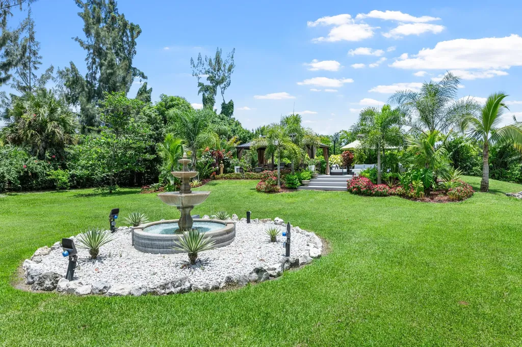 14800 April Drive Loxahatchee Groves FL 33470