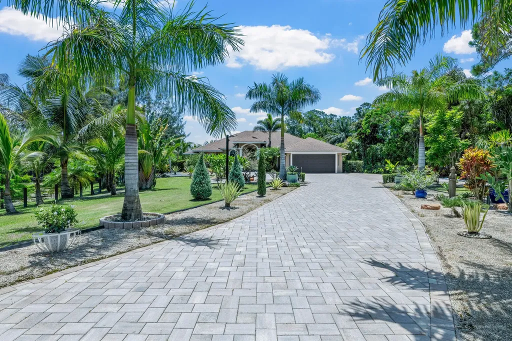 14800 April Drive Loxahatchee Groves FL 33470