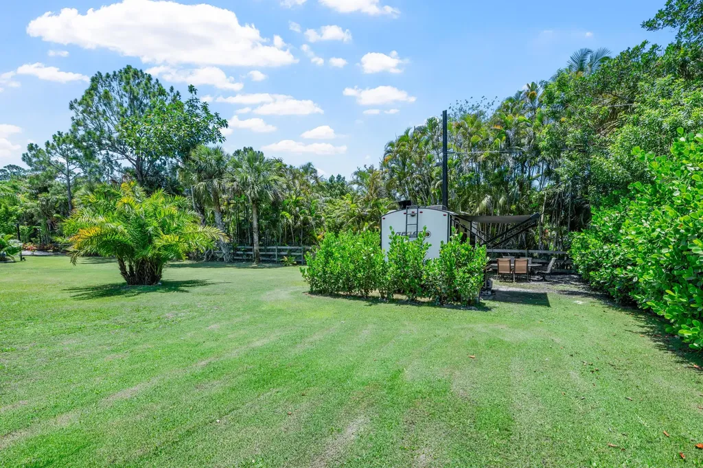 14800 April Drive Loxahatchee Groves FL 33470