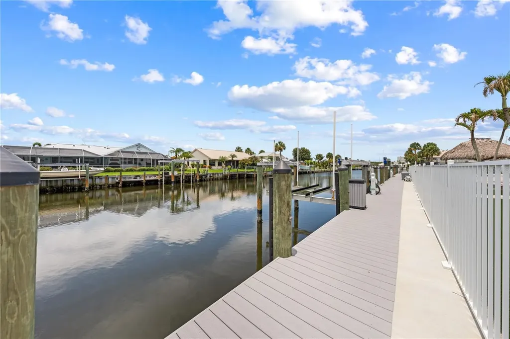 123 Queen Ann Court Hutchinson Island FL 34949