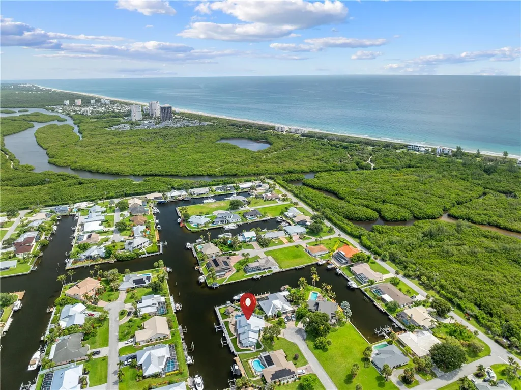 123 Queen Ann Court Hutchinson Island FL 34949