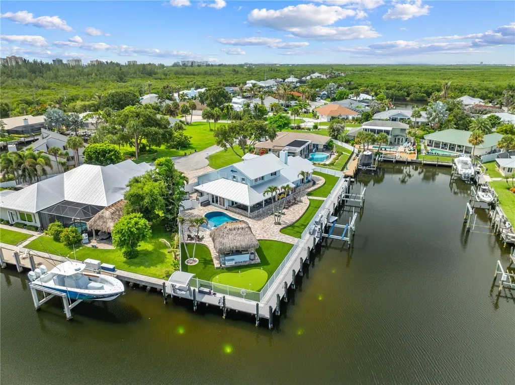 123 Queen Ann Court Hutchinson Island FL 34949