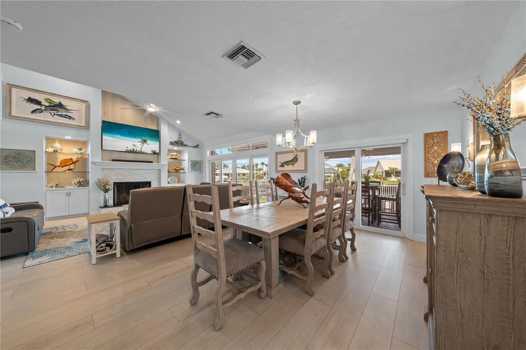 123 Queen Ann Court Hutchinson Island FL 34949