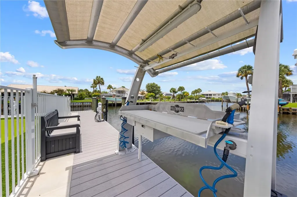 123 Queen Ann Court Hutchinson Island FL 34949