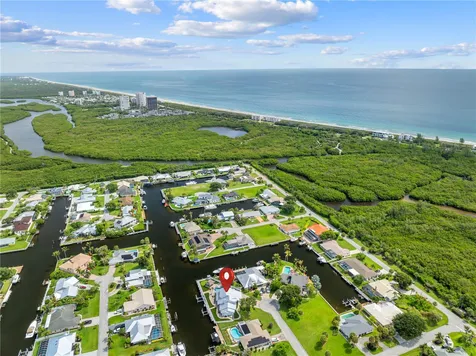 123 Queen Ann Court Hutchinson Island FL 34949