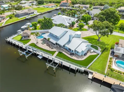 123 Queen Ann Court Hutchinson Island FL 34949