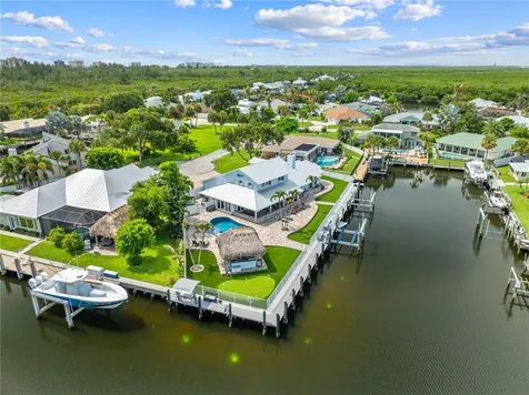 123 Queen Ann Court Hutchinson Island FL 34949