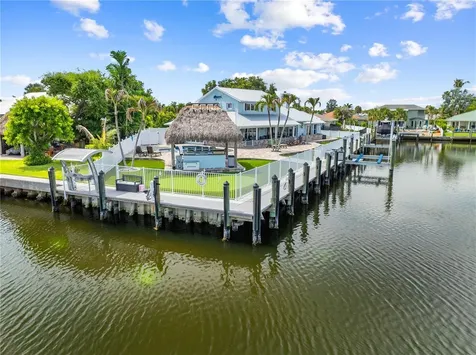 123 Queen Ann Court Hutchinson Island FL 34949