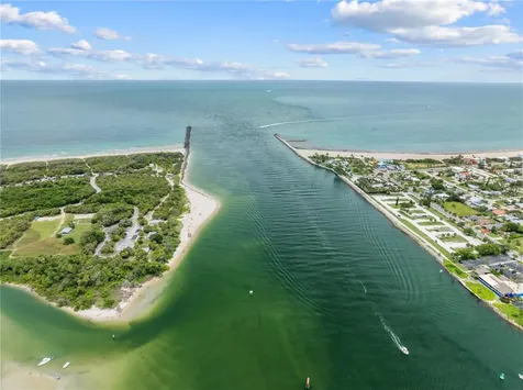 123 Queen Ann Court Hutchinson Island FL 34949