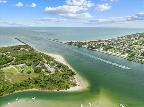 123 Queen Ann Court Hutchinson Island FL 34949
