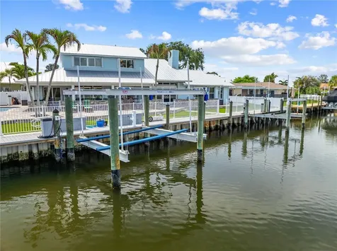 123 Queen Ann Court Hutchinson Island FL 34949