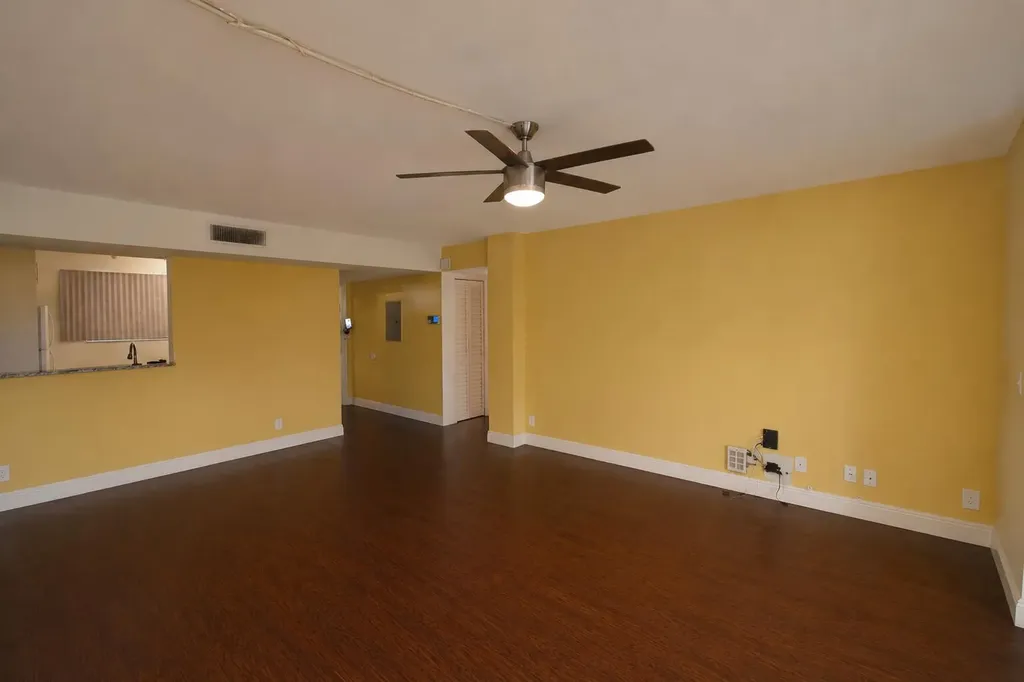 5220 Las Verdes Circle Delray Beach FL 33484