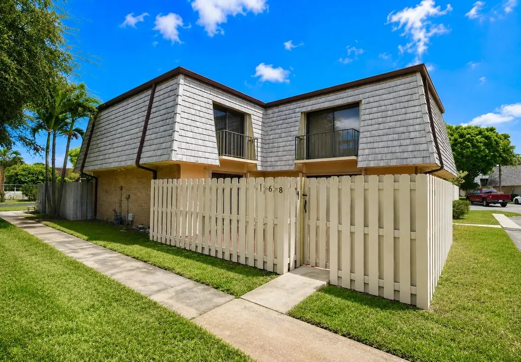 168 Lake Arbor Drive Palm Springs FL 33461