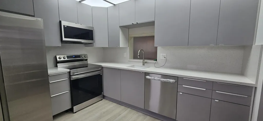 421 NE 14th Avenue Hallandale Beach FL 33009
