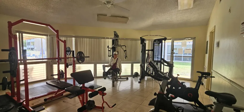 421 NE 14th Avenue Hallandale Beach FL 33009