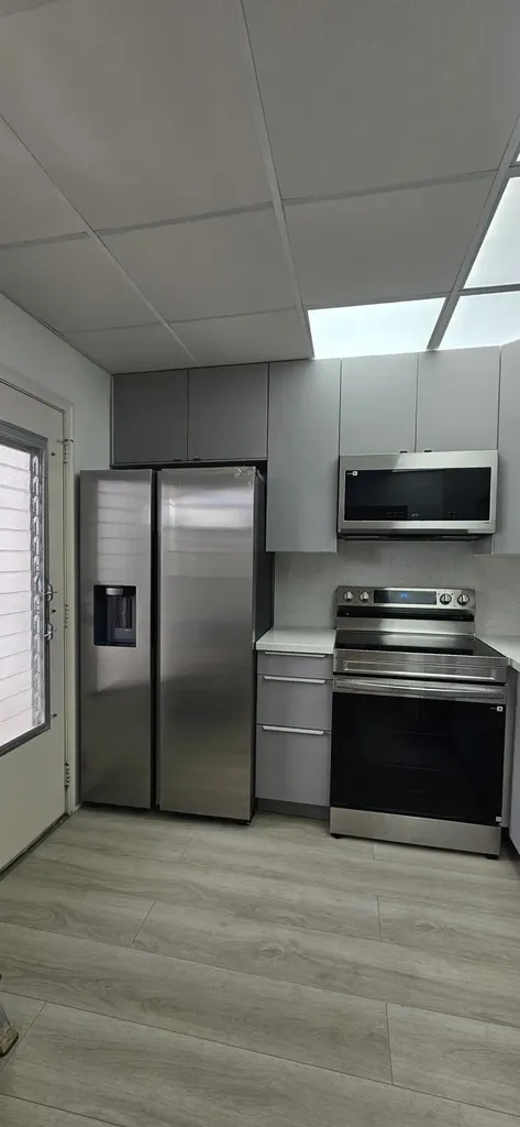 421 NE 14th Avenue Hallandale Beach FL 33009