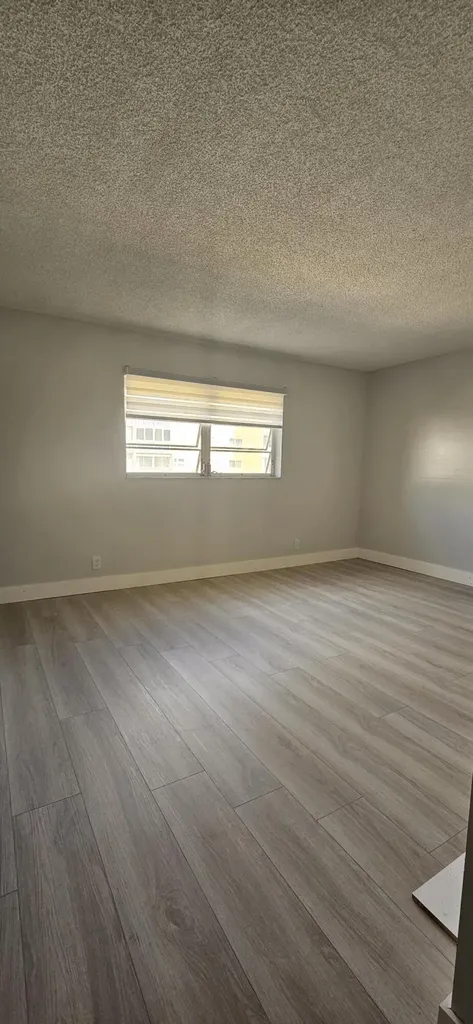 421 NE 14th Avenue Hallandale Beach FL 33009