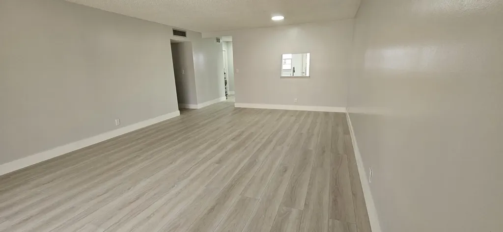 421 NE 14th Avenue Hallandale Beach FL 33009