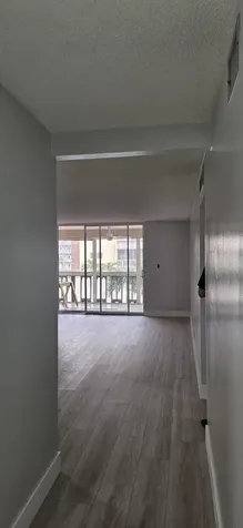 421 NE 14th Avenue Hallandale Beach FL 33009